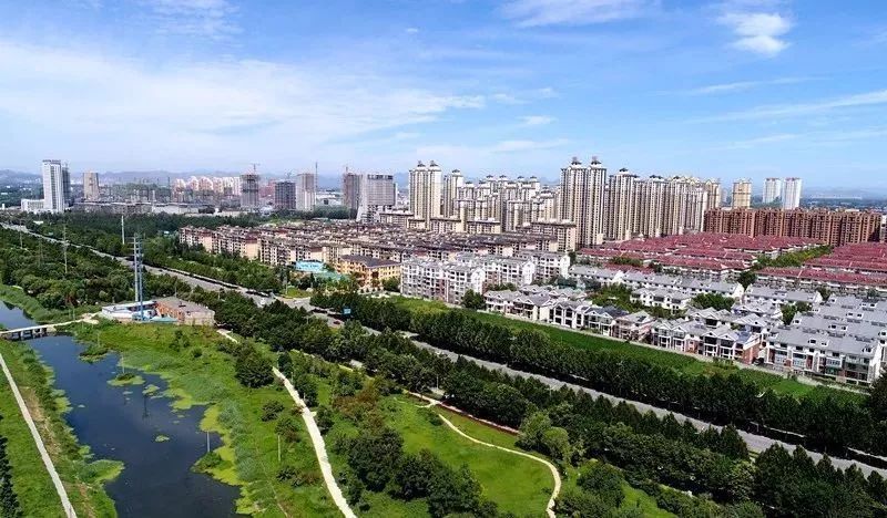 保定，自然美景的探索之旅